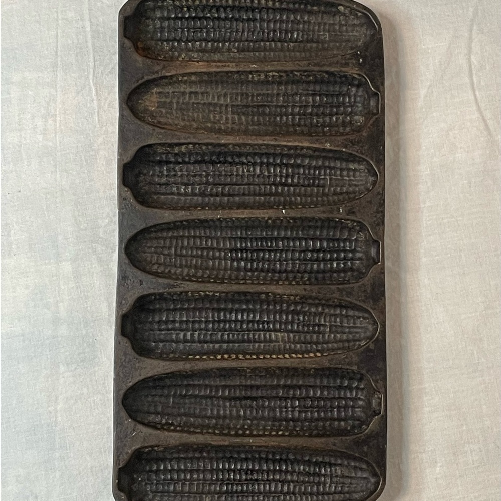🥘 Vintage 1920 Wagner Ware Sidney Kristy Korn Kobs corn bread or muffin pan. 🥘